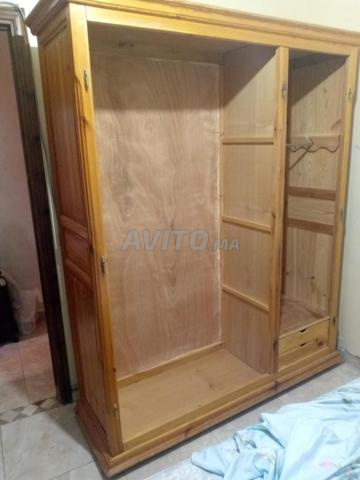 Armoire en bois rouge – Très bon état - 2