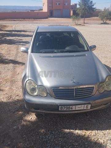 Mercedes 220 douane 2007 - 2
