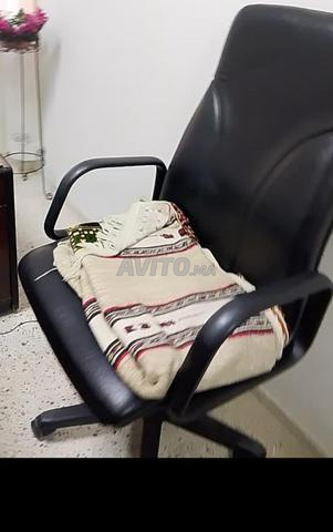 Vente mobilier de bureau et comptoir de réception - 2