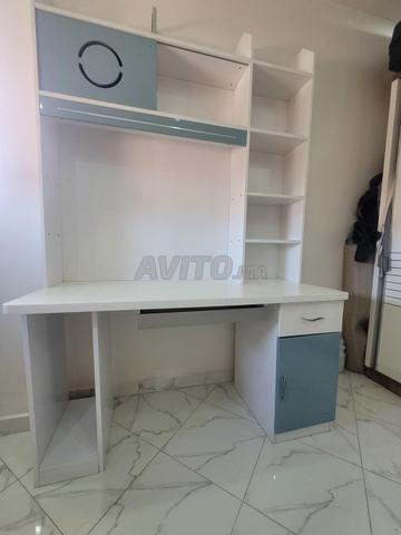 Bureau et étagères avec meuble bas wts