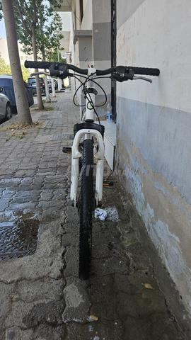 Vélo blanc Woodsun