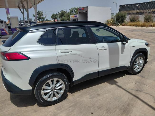 toyota corrola cross hybride