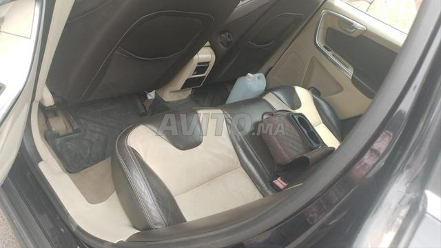 فولفو XC60 للبيع، جيدة لمن يشتري جاد، اتصل - 2