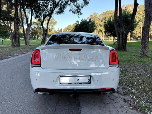 Lancia Thema all Chrysler 300SRT