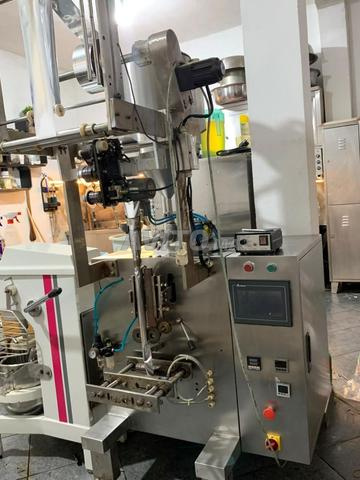 Machine de remplissage de liquides 5-500g