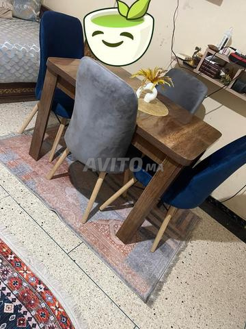 أعرض للبيع طاولة طعام مع كراسي جديدة. - 2