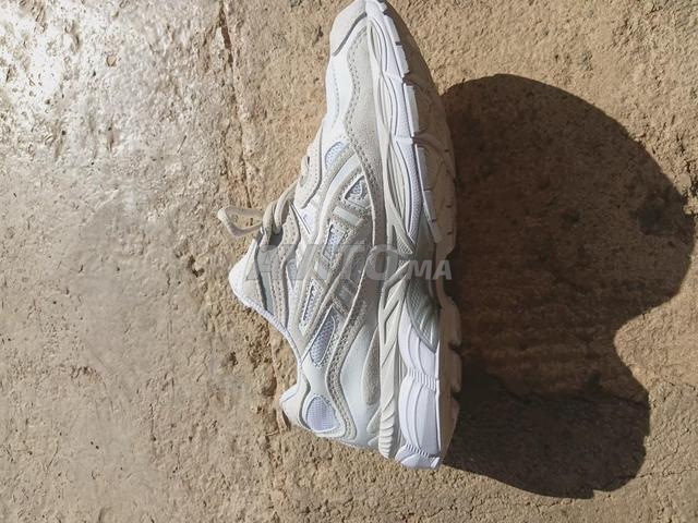 Asics originales à bon prix, élégantes et confortables, taille 40 - 2