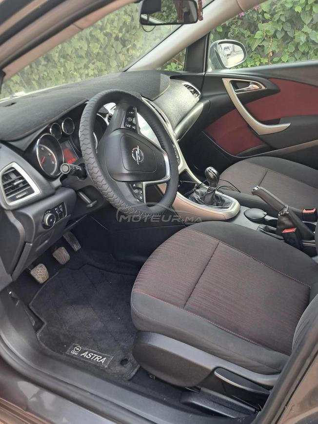 opel Astra très bon état 2012