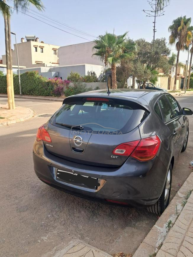 opel Astra très bon état 2012