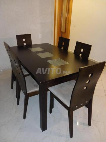 Table à manger avec 6 chaises
