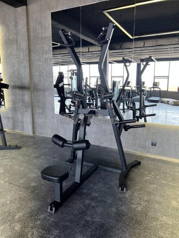 Lat pulldown Impulse IFP1301