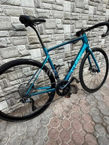 Vélo Cube taille 56 - 2