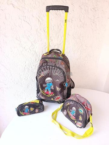 Cartable, panier et trousse de marque Totto - 2