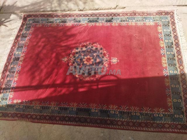 سجادة مستعملة شبه جديدة