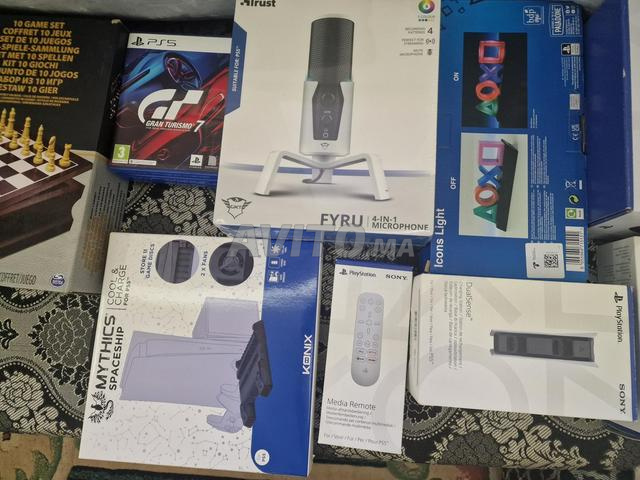 Playstation 5 avec accessoires - 2