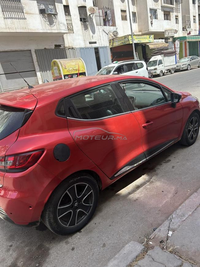 clio 4 trés bon état