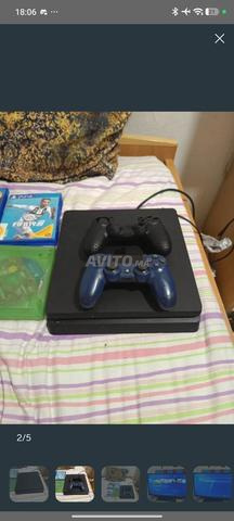 PS4 neuve parfaite