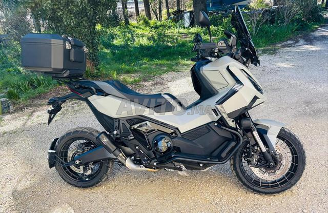 Honda X-ADV 750, année 2026, neuve - 2