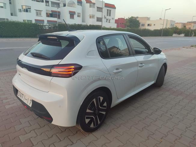 Peugeot 208 deisl 1min 