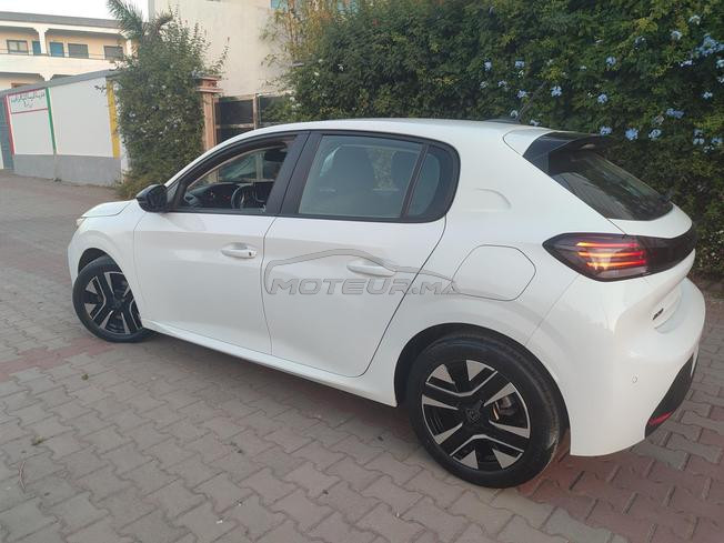 Peugeot 208 deisl 1min 