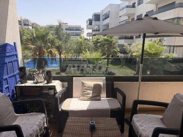 Joli appartement vue piscine