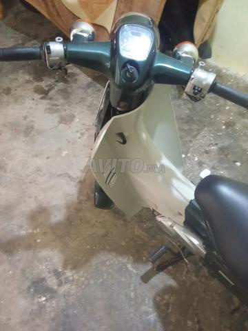 Yamaha 3 en bon état avec rétroviseurs d'origine - 2