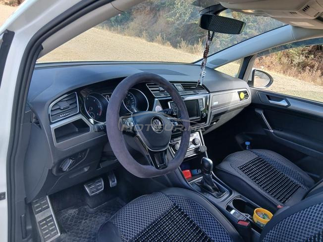 volkswagen touran 2016 D 2021