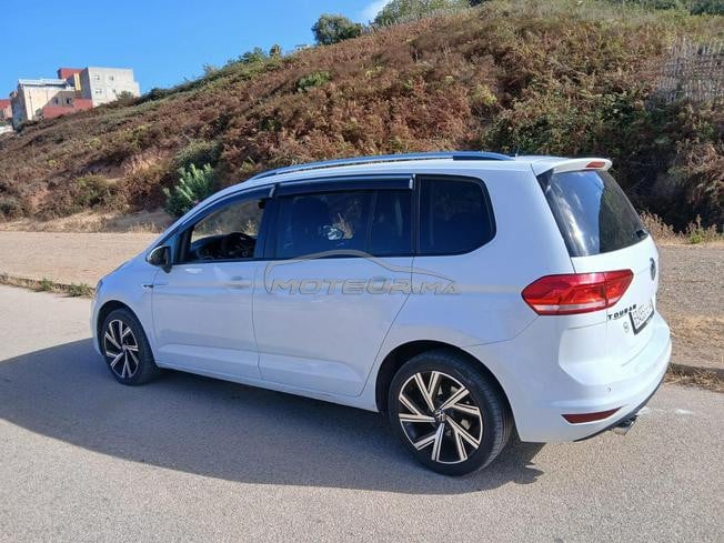 volkswagen touran 2016 D 2021
