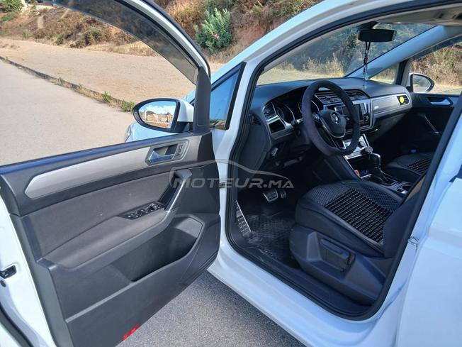 volkswagen touran 2016 D 2021