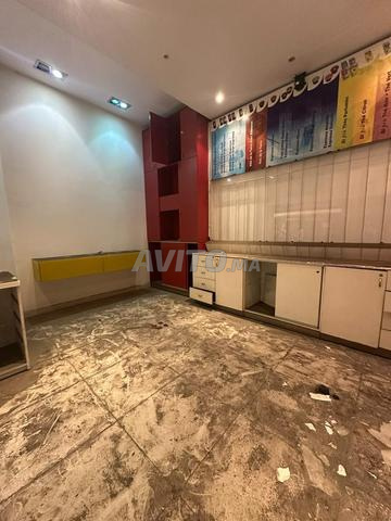 إيجار محل تجاري في بورغون - 9500 درهم - 2