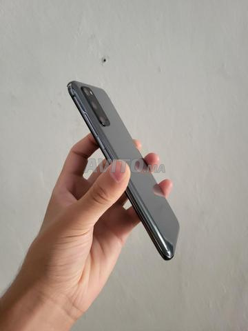 Galaxy S20 128Go 8Ram - 2
