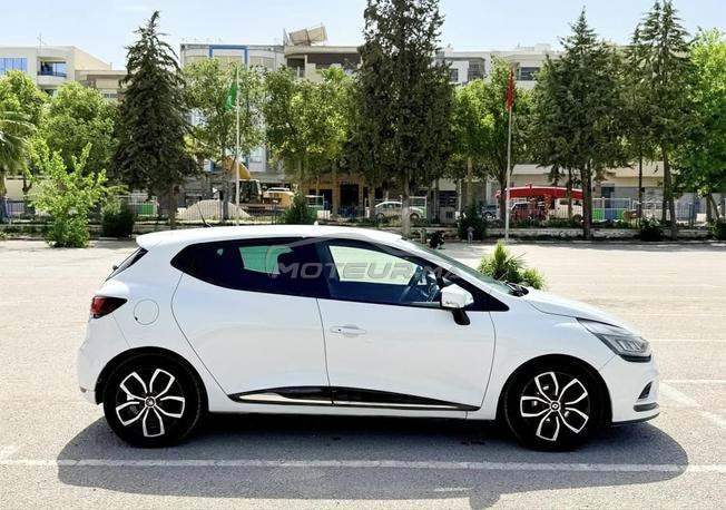 voiture clio 4