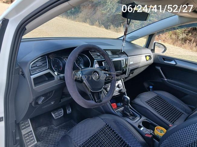 volkswagen touran 2016 D 2021