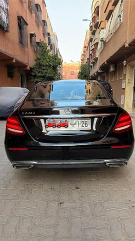 مرسيدس بنز الفئة E 220 d - 2