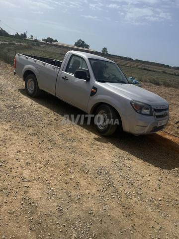 Ford Ranger 2010 en excellent état - 2