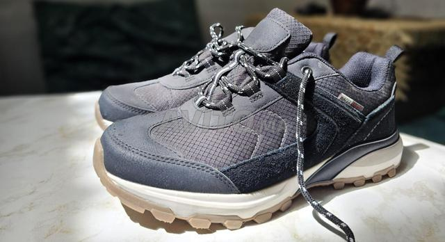 Chaussures homme neuves imperméables