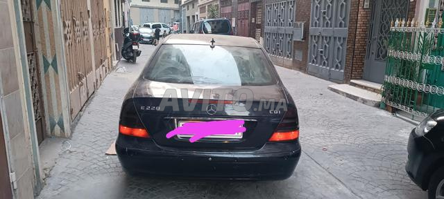 مرسيدس-بنز 220 ديزل أوتوماتيك 2003 في طنجة - 2
