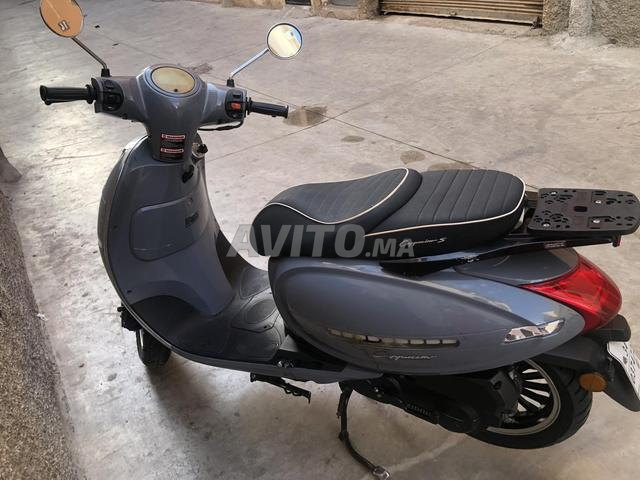 Moto à vendre Vespa cappuccino Italie - 2