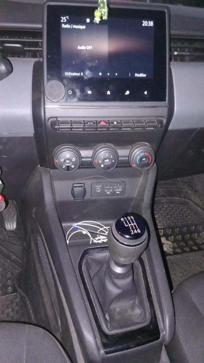 RENAULT CLIO5 2023