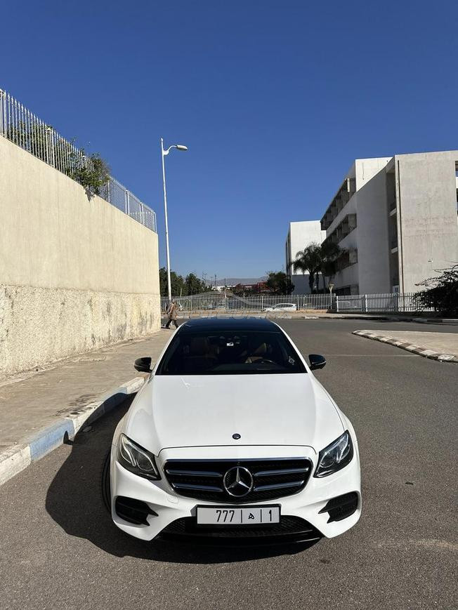 Mercedes classe E220 pack AMG importée neuve