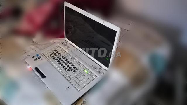 كمبيوتر محمول توشيبا يعمل باللمس - يعمل بشكل جيد - 2