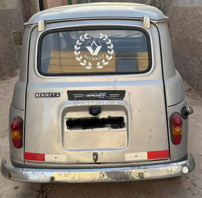 Renault R4 Essence Manuelle 1980 à Agadir