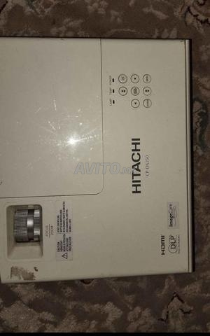 Datashow Hitachi - 2