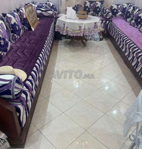 طاولة للبيع - 2