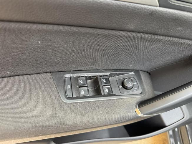 Touran  2 L , 5 places , moteur golf 8 ded 2026