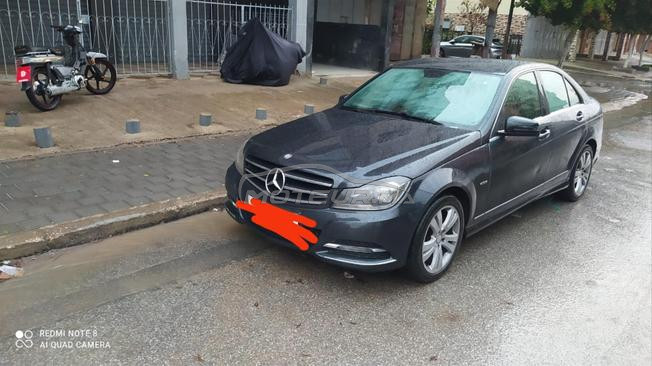 Mercedes Benz 220 c model 2014