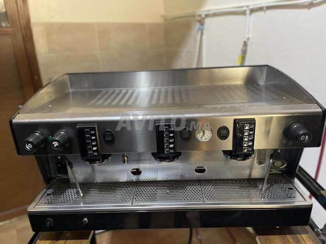 آلة قهوة Wega Atlas 3 Group بحالة جيدة