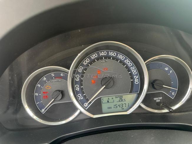 toyota corolla a ventre 