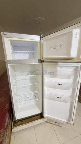 ثلاجة Whirlpool وسرير مع مرتبة Simaflex - 2