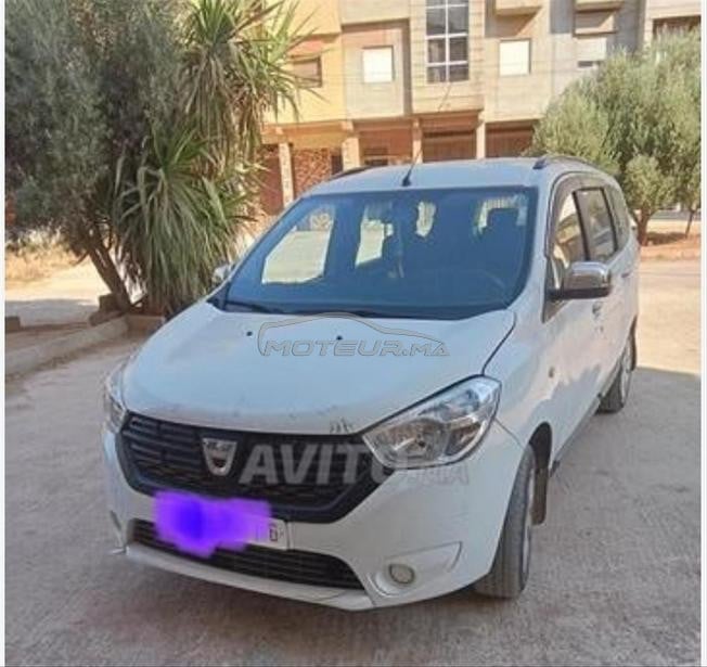 بيع سيارة داسيا لودجي 